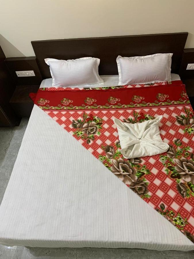 Strategic Inn Puri Exterior photo